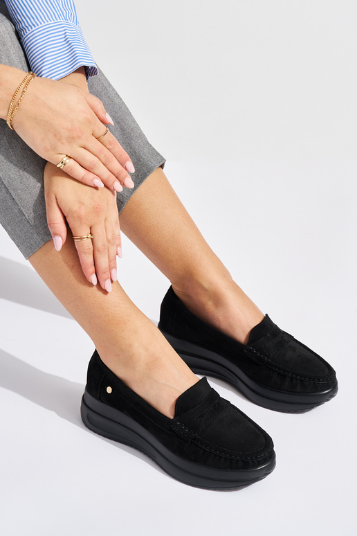 zamšādas Melnas krāsas mokasīni uz...