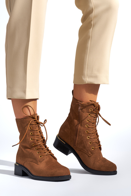 brūnas krāsas sieviešu zābaki...