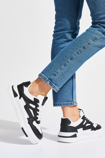 Baltas-Melnas krāsas Sporta... 2