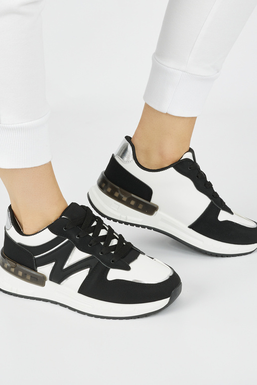 melnas krāsas ērti Apavi kedu modelī