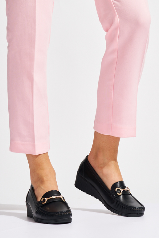 melnas krāsas sieviešu mokasīni uz...