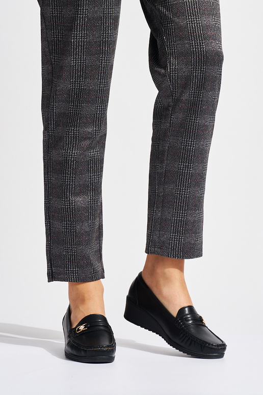 melnas krāsas sieviešu mokasīni ar...