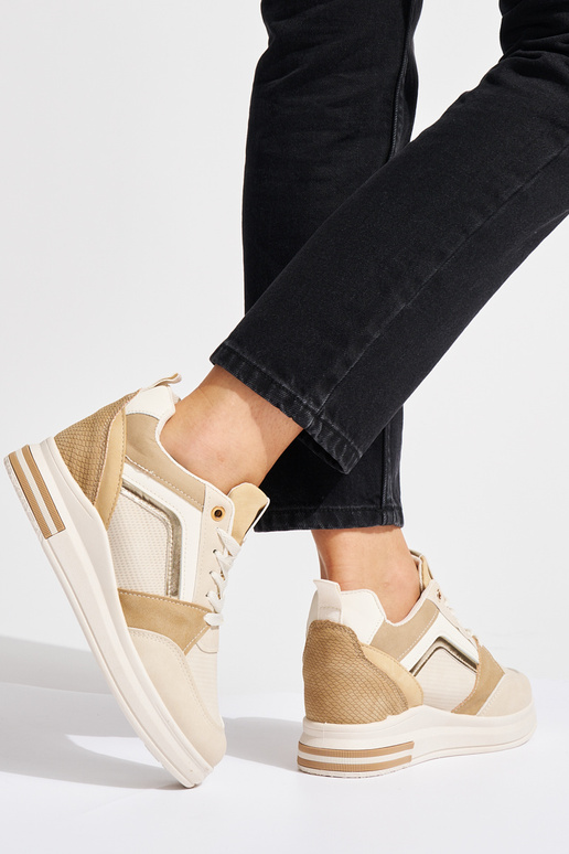 Sieviešu smilšu krāsas Sporta apavi...