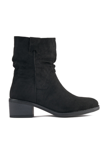 melnas krāsas sieviešu zābaki