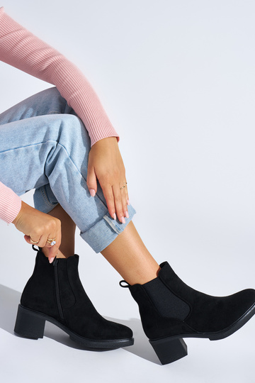 melnas krāsas klasika... 2