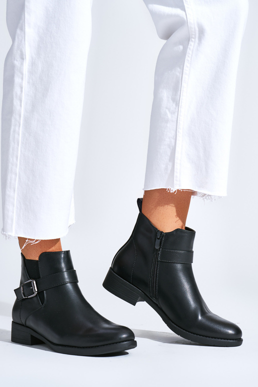 melnas krāsas sieviešu zābaki plakans