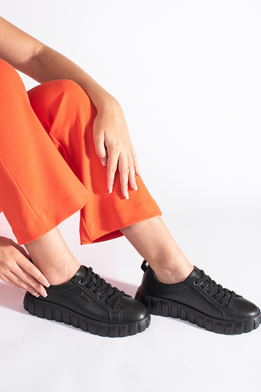 melnas krāsas āda pólApavi ar platformu