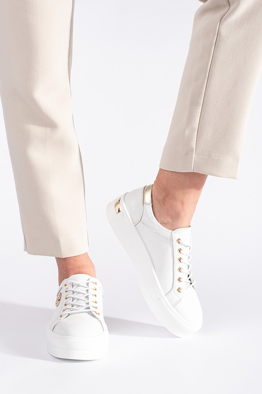 baltas krāsas āda Sporta apavi uz...