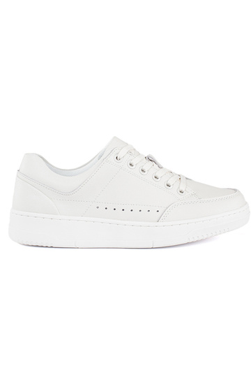 baltas krāsas āda kurpes ar...