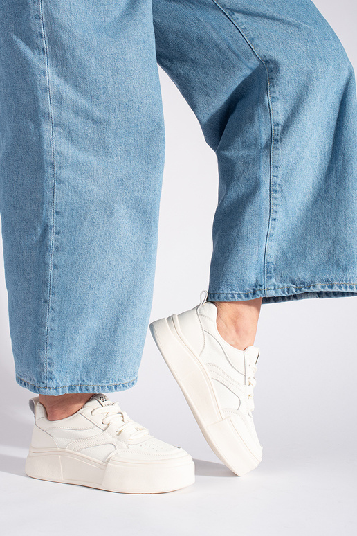 Baltas klasiska modeļa sieviešu kedas...