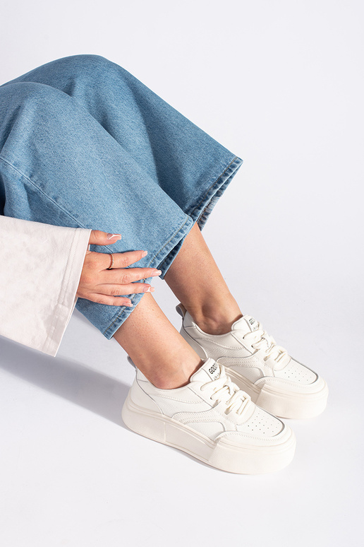 Baltas klasiska modeļa sieviešu kedas...