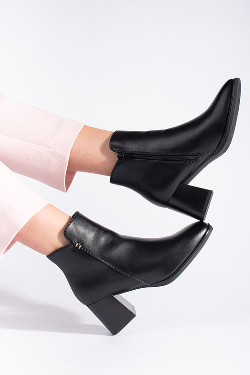 melnas krāsas sieviešu zābaki uz...