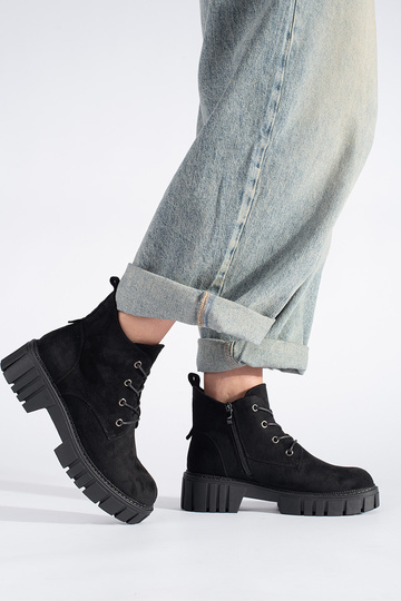 melnas krāsas sasiets... 2