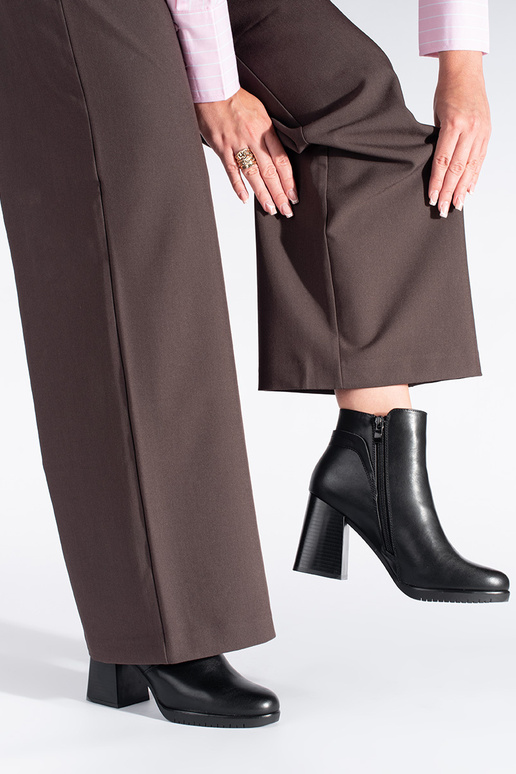 melnas krāsas sieviešu zābaki uz...