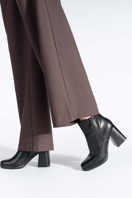 melnas krāsas sieviešu zābaki uz...