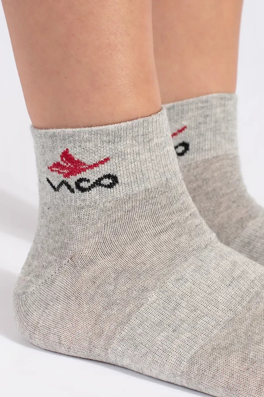 Pelēkas krāsas sieviešu skarpetki... Pelēkas krāsas sieviešu skarpetki...