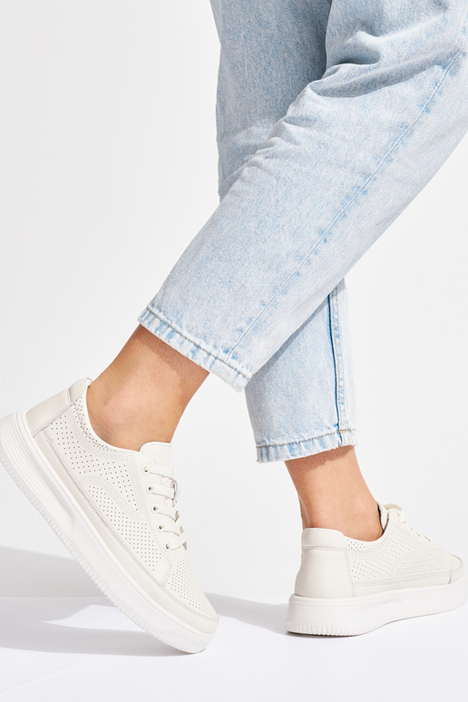 Āda ažūra kurpes balta krāsa Sergio... Āda ažūra kurpes balta krāsa Sergio...