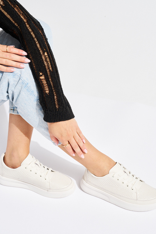 Āda ažūra kurpes balta krāsa Sergio... Āda ažūra kurpes balta krāsa Sergio...