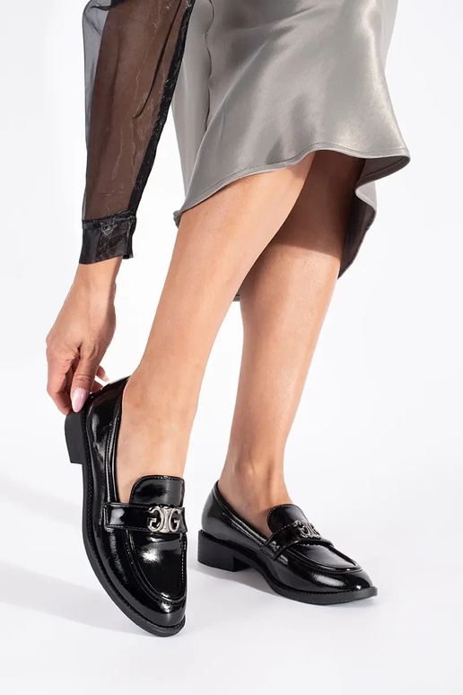 Klasiska modeļa Melnas krāsas lakots...