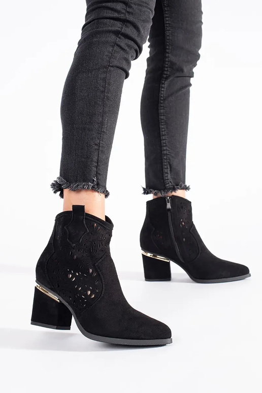 melnas krāsas ažūra kovboju zābaki...