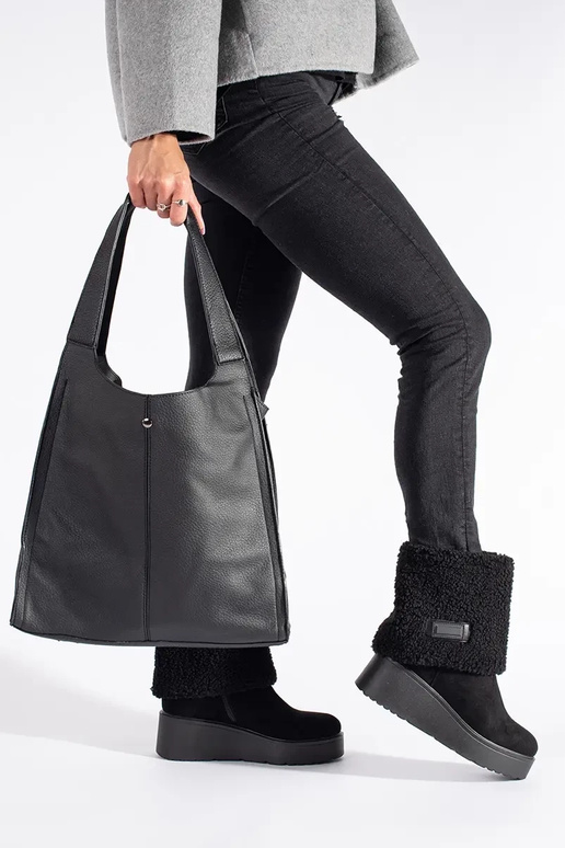 melnas krāsas izolēts sieviešu zābaki...