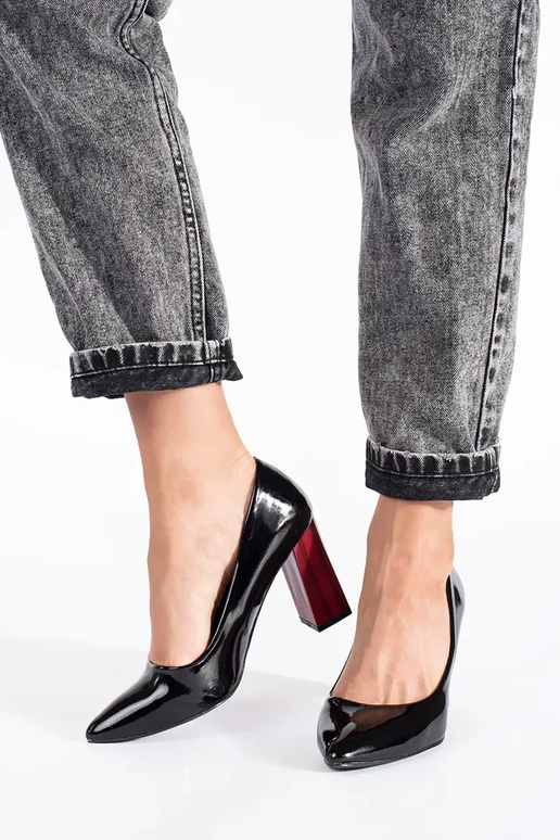 Eleganta stila lakots Melnas krāsas...