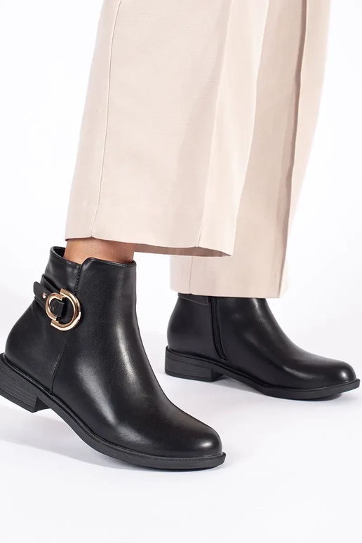 melnas klasiskas sieviešu kurpes