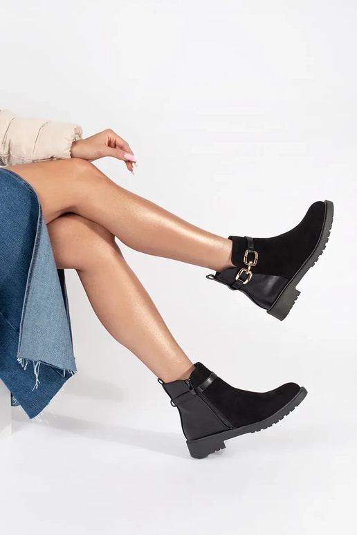 Sieviešu melni apavi ar dekoratīvu...