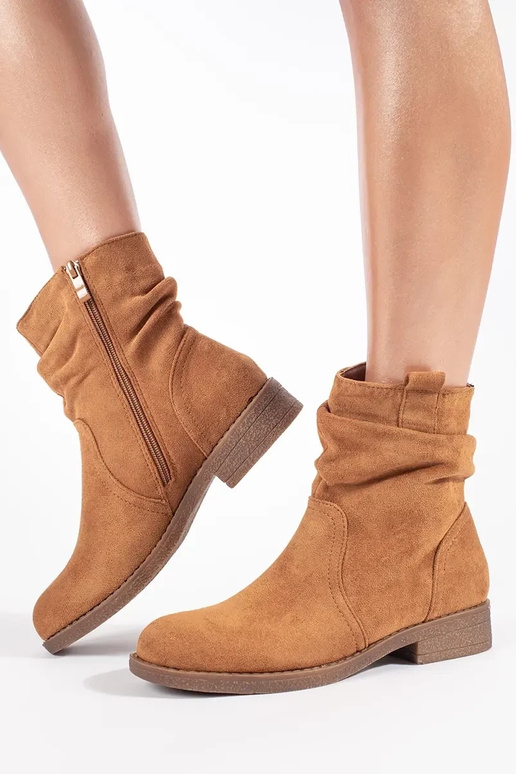 Brūni kovboju zābaki