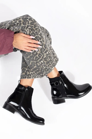 ar lakas efektu melni... 2