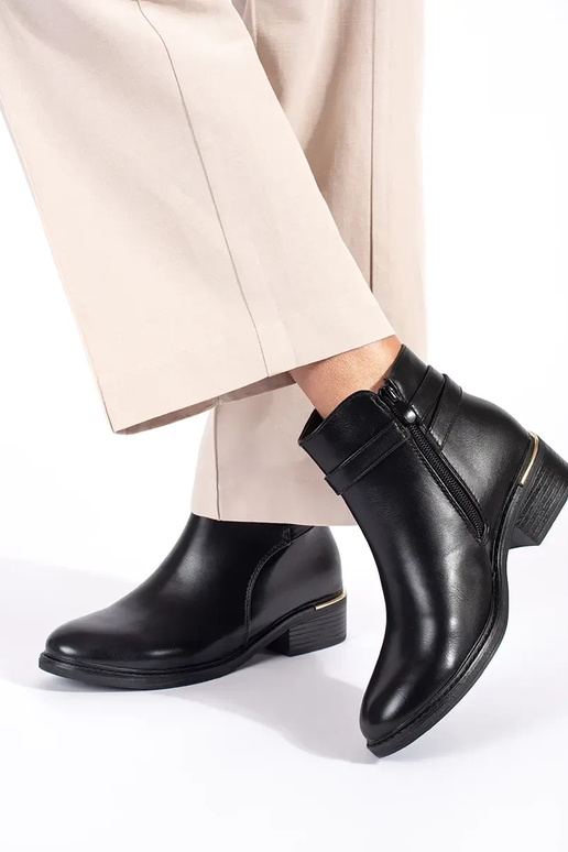 melnas sieviešu kurpes ar zelta... melnas sieviešu kurpes ar zelta...