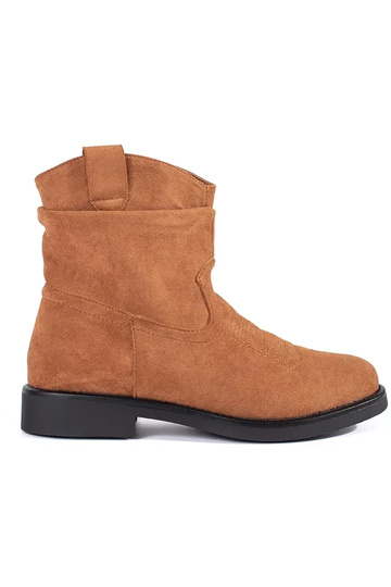 Brūni zamšādas kovboju...