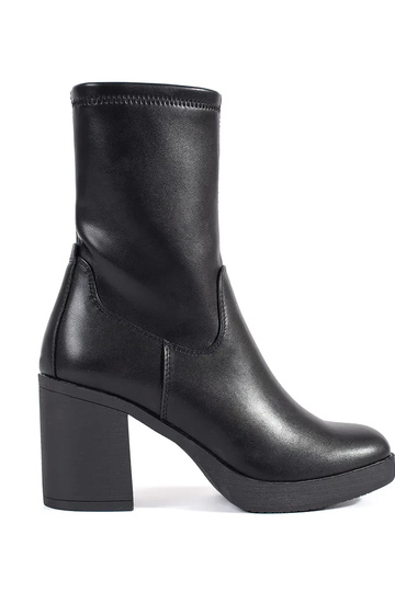 melnas sieviešu kurpes uz... 2