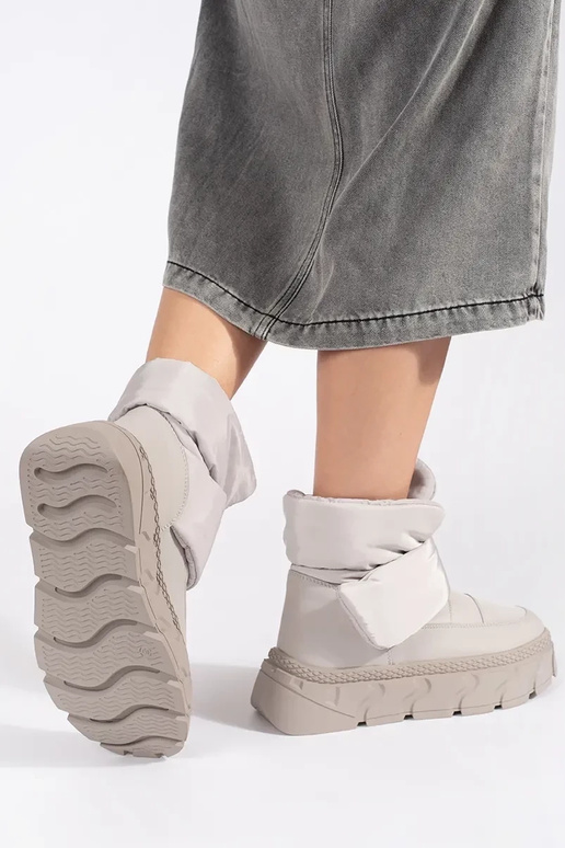 Pelēkas krāsas izolēts Sieviešu... Pelēkas krāsas izolēts Sieviešu...