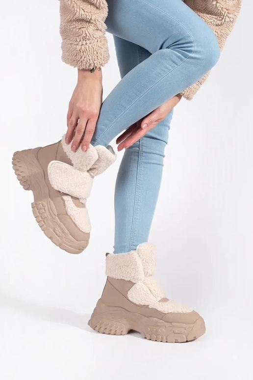 smilšu krāsas Sieviešu sniega zābaki... smilšu krāsas Sieviešu sniega zābaki...