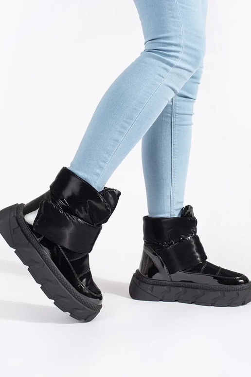 melnas krāsas izolēts Sieviešu sniega... melnas krāsas izolēts Sieviešu sniega...