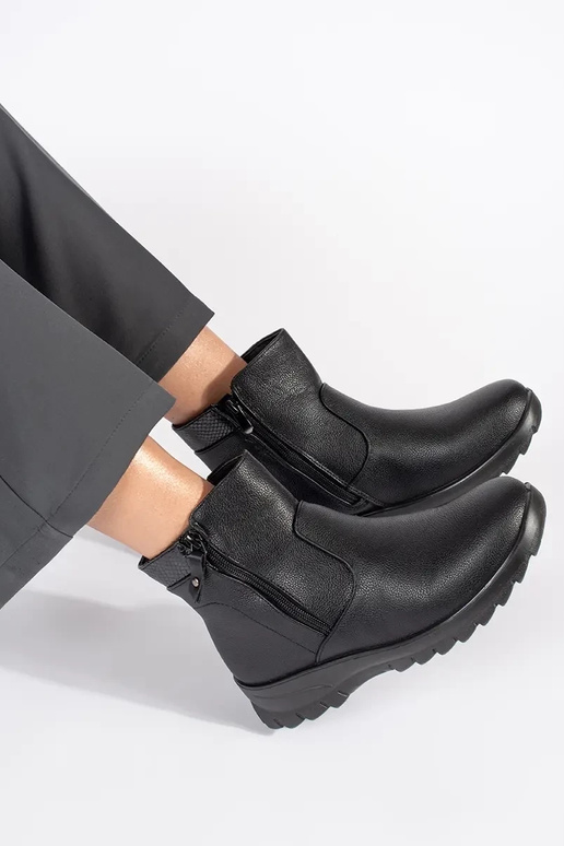 Sieviešu ērti apavi melnā krāsā
