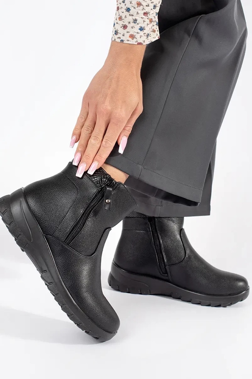 Sieviešu ērti apavi melnā krāsā