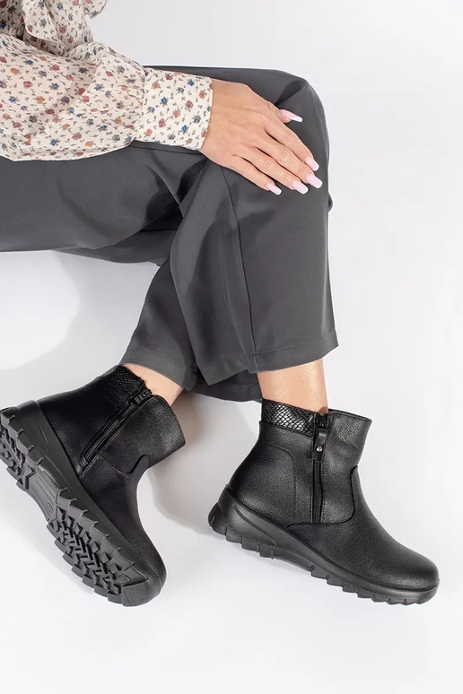 Sieviešu ērti apavi melnā krāsā