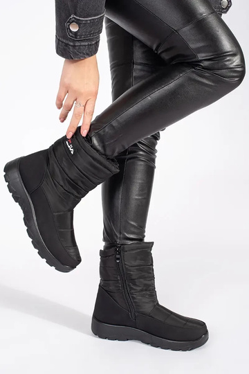 melnas krāsas gaisma... 2