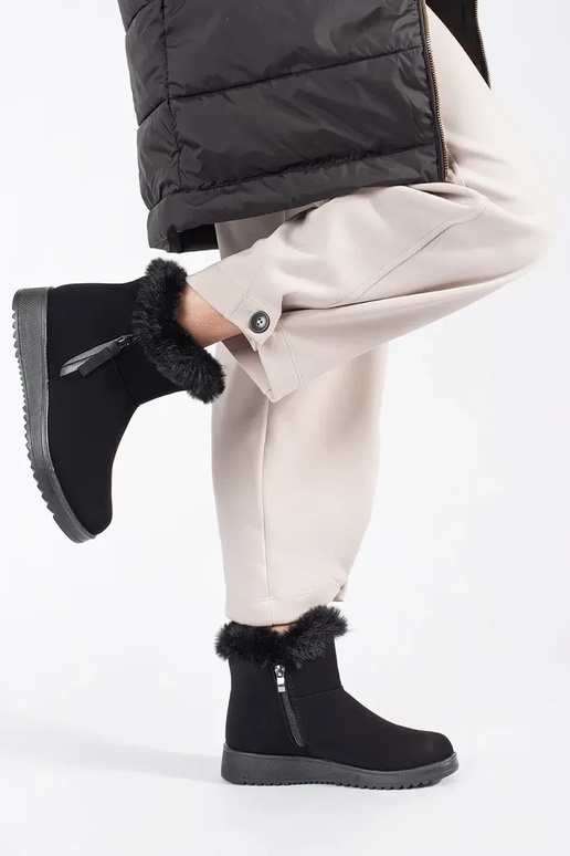 Sieviešu ērti zābaki ar kažokādu...