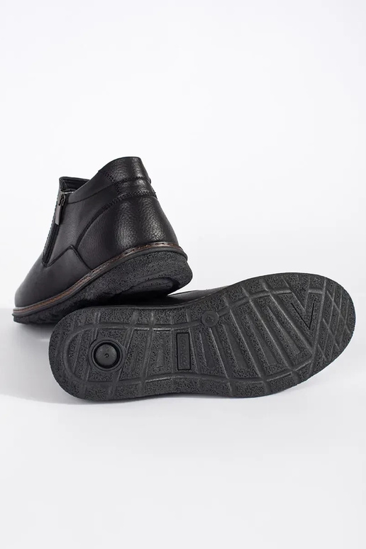 Melni ziemas zābaki vīriešiem