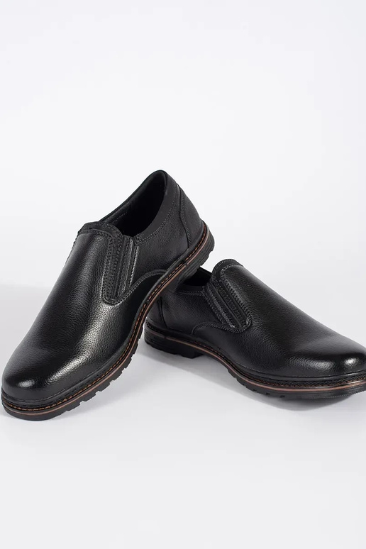 Melnas stiprinājuma čības