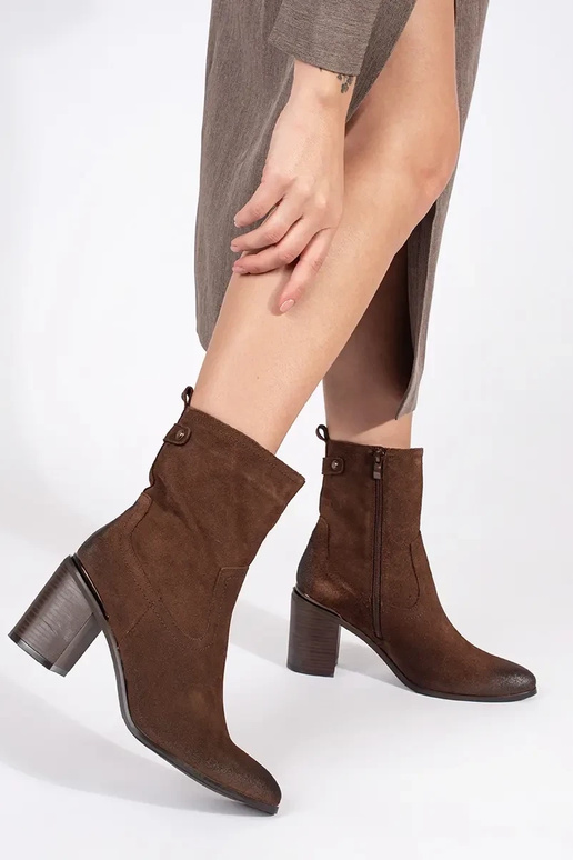 Sergio Leone Sieviešu brūnie ādas... Sergio Leone Sieviešu brūnie ādas...