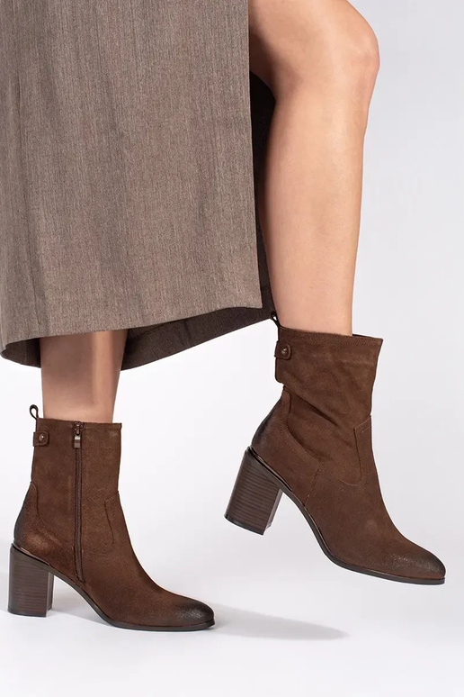 Sergio Leone Sieviešu brūnie ādas... Sergio Leone Sieviešu brūnie ādas...