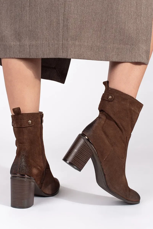 Sergio Leone Sieviešu brūnie ādas... Sergio Leone Sieviešu brūnie ādas...