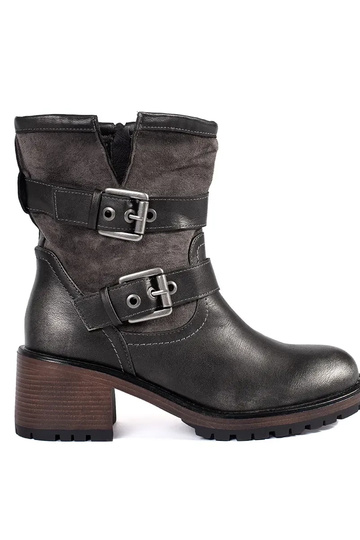 Tumši brūni sieviešu zābaki...