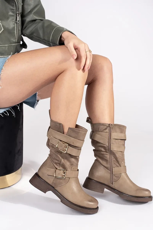 Bēšas krāsas dāmu zempapēžu kurpes ar...