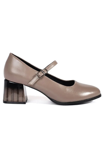 Augstpapēžu kurpes uz...