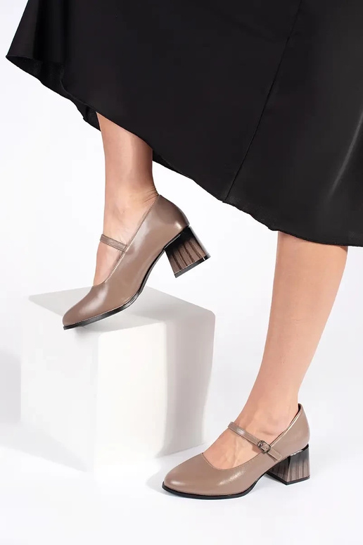 Augstpapēžu kurpes uz papēža smilšu...